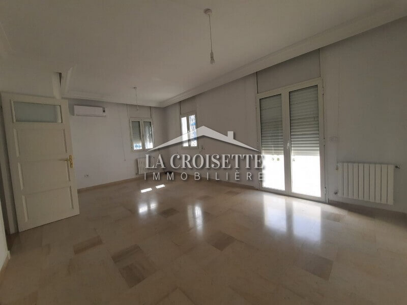 Villa S+4 à La Marsa